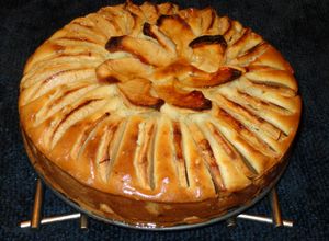 Una foto de Queque de manzanas con pasas