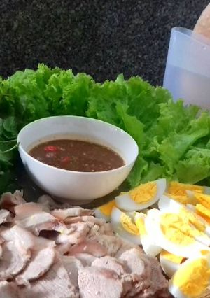 Hình của món Bánh Tráng Cuốn Thịt Chấm Mắm Nêm.