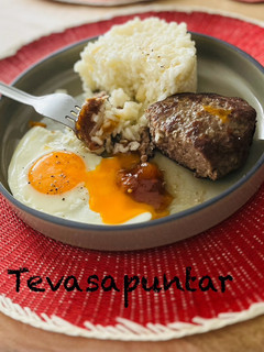 Una foto de Hamburguesas en cecofry 🍔 🍳 🍚