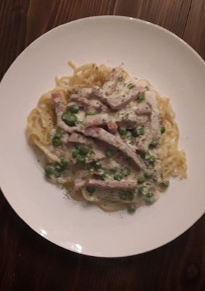 A picture of Ham and Sweet Pea Creamy Pasta.