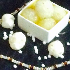 A picture of Sabudana rasgulla.