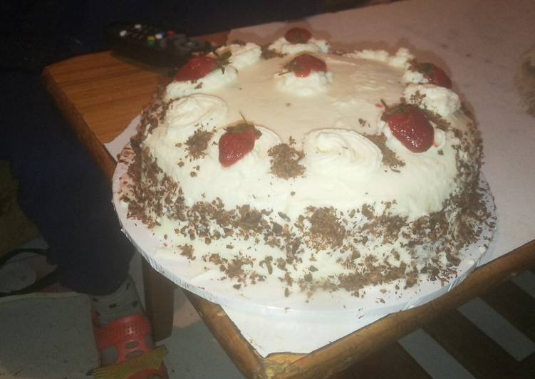 Easiest Way to Make Yummy Black Forest Cake