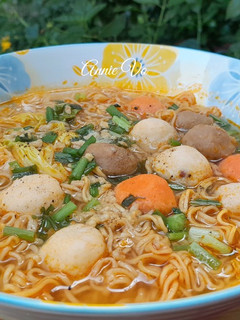 Hình của món Mì tôm chua cay.