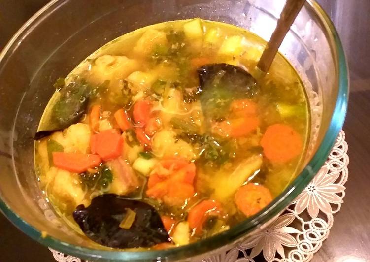 Easiest Way to Prepare Any-night-of-the-week Aromatic fish and vegetables soup