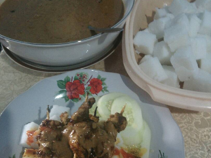 Langkah Mudah untuk Menyiapkan Sate daging kuah kacang pedas, Lezat Sekali