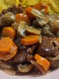 Seitan bourguignon (vegan)
