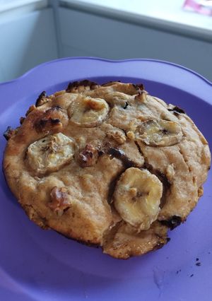 Una foto de Budín chiquito de banana y avena con yogurt