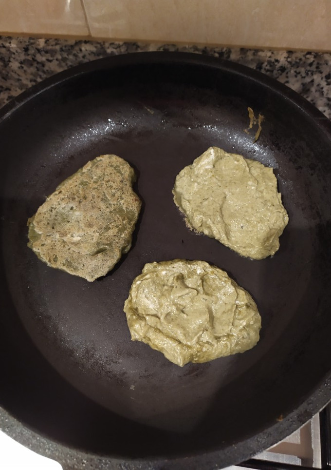 Una foto de Tortitas de espinacas o acelgas sin gluten