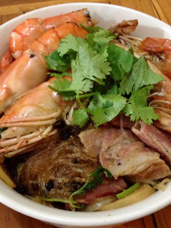 รูปของ กุ้งอบวุ้นเส้น สูตรหม้อหุงข้าว