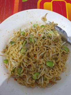 Foto resep Indomie Oseng + toge pete pedas