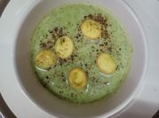 Una foto de crema de brócoli