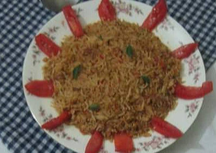 Brown rice with tomato flavour