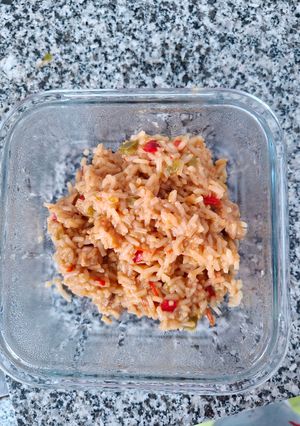 Una foto de Arroz con contramuslo de pollo