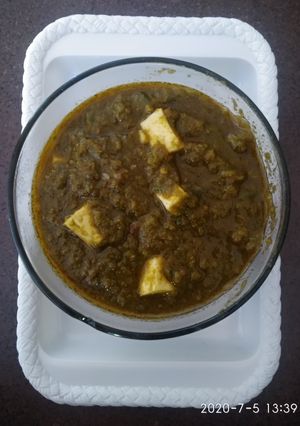 पालक पनीर (Palak Paneer recipe in Hindi) रेसिपी मुख्य फोटो