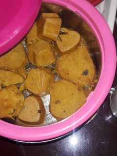 A picture of Spicy moi-moi🥧🍘.