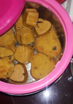 A picture of Spicy moi-moi🥧🍘.