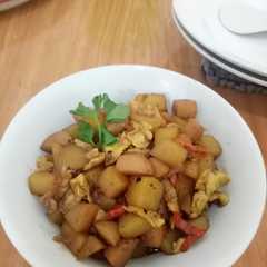 Kentang semur lada hitam রেসিপির প্রধান ছবি