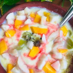 A picture of Mixed Fruit lassi.