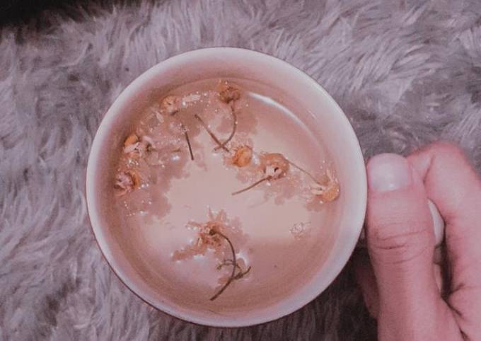 Bagaimana Membuat Herbs Tea: Chamomile Tea and Honey yang Lezat