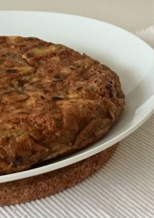 Una foto de Tortilla de alcachofas y ajetes, tortilla de invierno ❄️🍳🥔