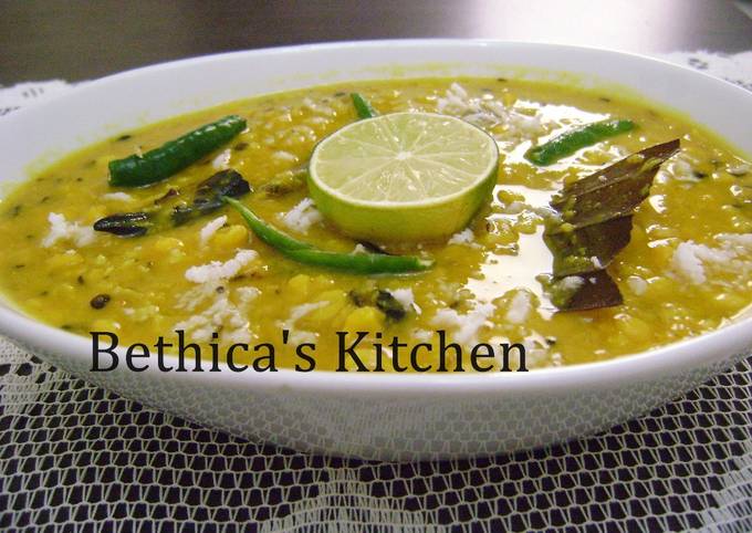 Cholar Dal (Chana Dal / Bengal Gram Lentil - Bengali Style)