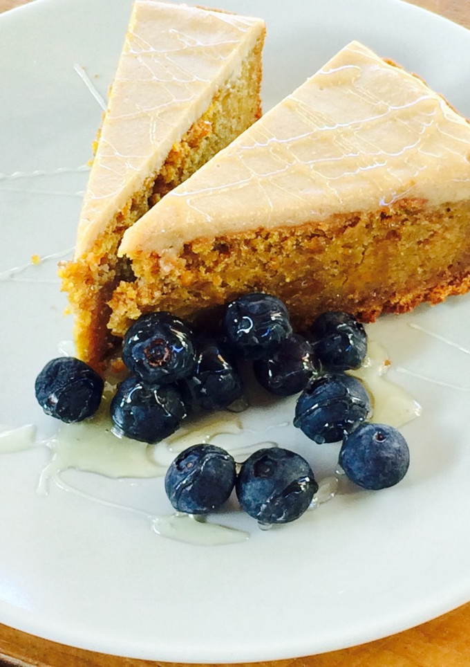 Una foto de Tarta de calabaza con frosting de anacardos