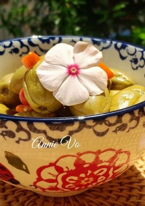 Hình của món Quả trám/cà na ngâm đường phèn.
