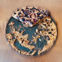 A picture of Very Peary Berry cake.