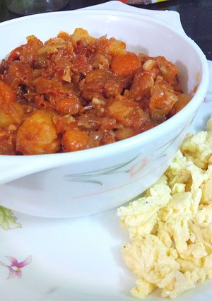 A picture of Hot Chicken Potatoes & Carrots Casserole.