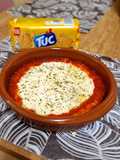 Provolone especiado con tomate casero