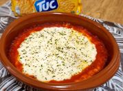Una foto de queso provolone al microondas