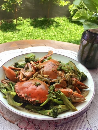 Cara Gampang Membuat Resep Kepiting Lada Hitam Cah Brokoli yang Sempurna Anti Ribet, Menggugah Selera