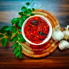 A picture of Garlic Chutney.