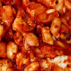 A picture of My Sweet Chicken in a Gochajung sauce 😋.