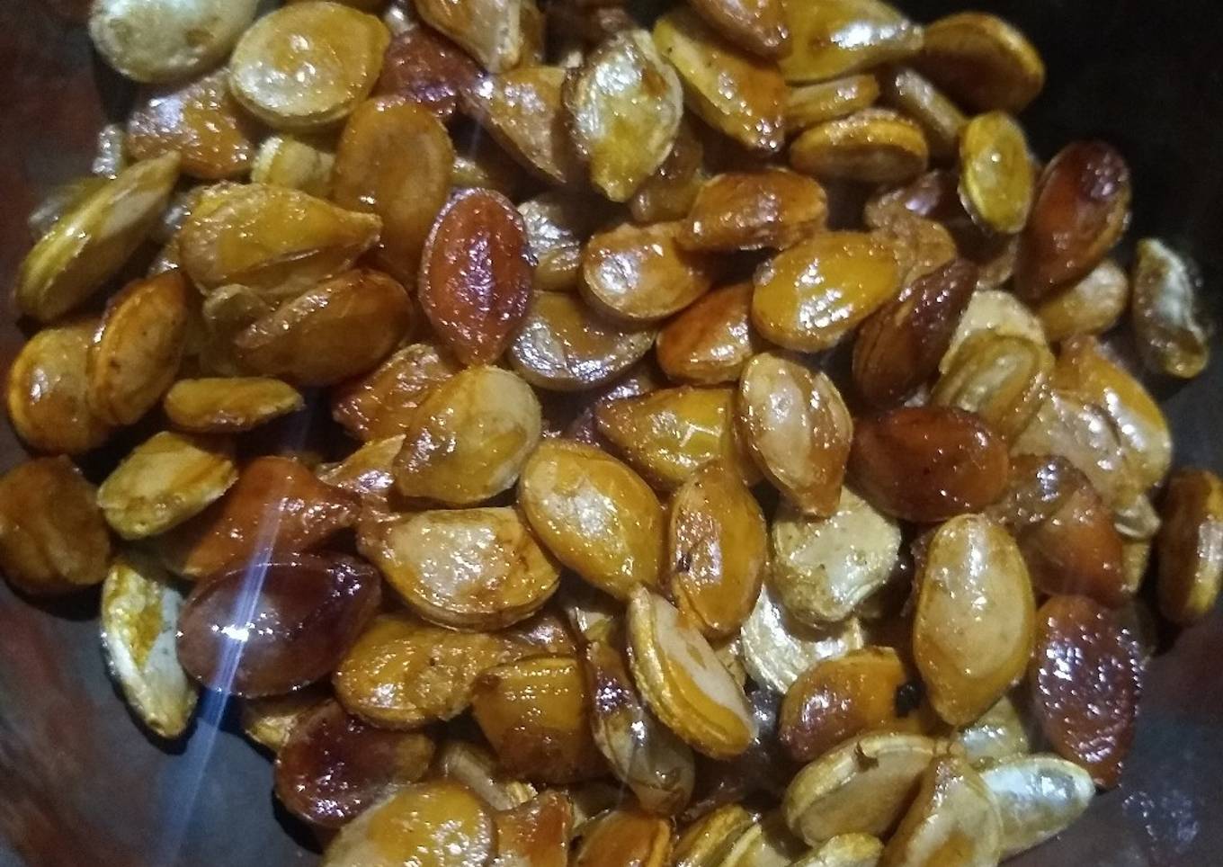 Semillas de zapallo o calabaza listas para consumir como snack