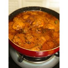 A picture of Spicy Walnuts Masala Chicken Curry.