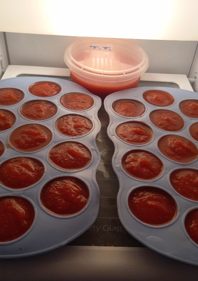 Una foto de 228. Tomate triturado congelado para cocinar