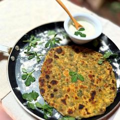 A picture of Fenugreek Paratha.