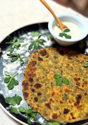 A picture of Fenugreek Paratha.