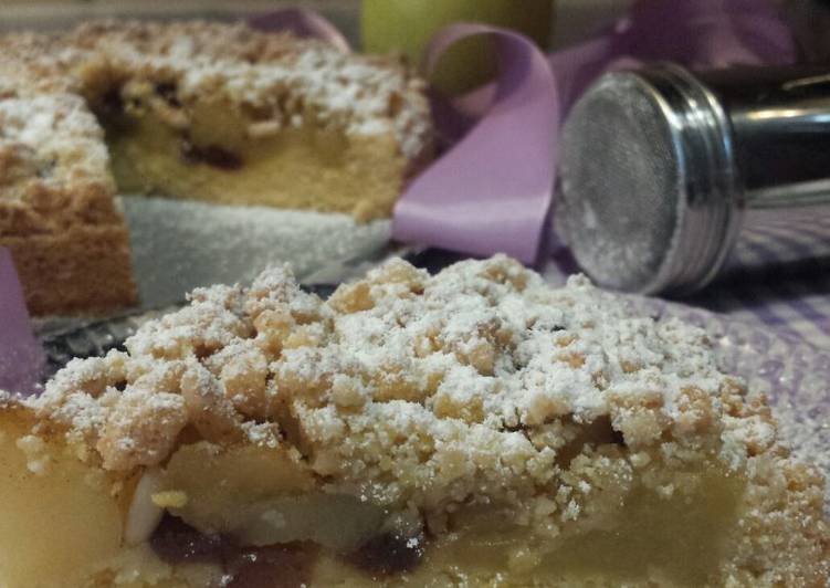 Crostata sbriciolata con ripieno strudel