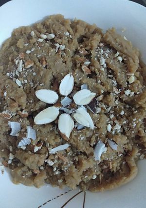 A picture of Anday Aur Besan Ka Halwa.