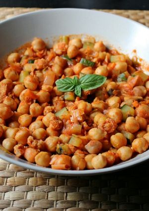 Foto principal de Garbanzos con boloñesa de soja texturizada