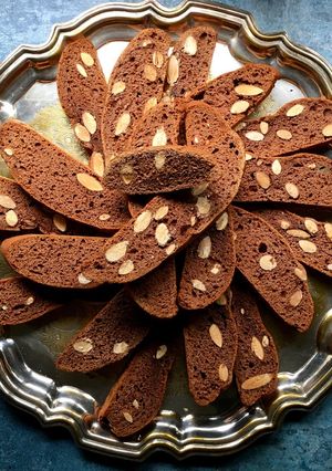 A picture of Honey and almonds biscotti.