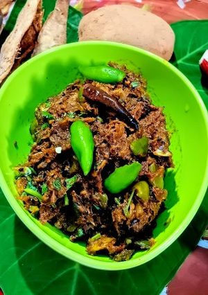 শুঁটকি মাছের ঝাল (Shuntkir jhal recipe in Bengali) রেসিপির প্রধান ছবি