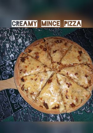 A picture of Creamy Mince Pizza.