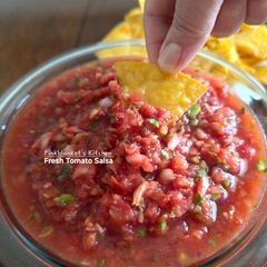 A picture of Fresh Tomato Salsa 🍅 & Deep Fried Tortilla Chips.
