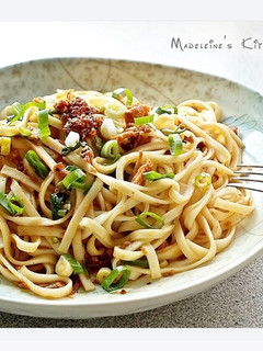 麻辣肉醬乾拌麵 的食譜成品照片