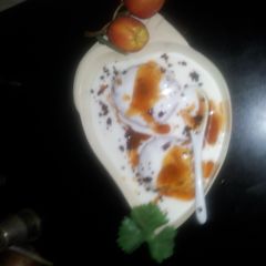 A picture of Dahi kachori.