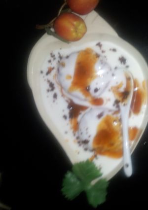 A picture of Dahi kachori.