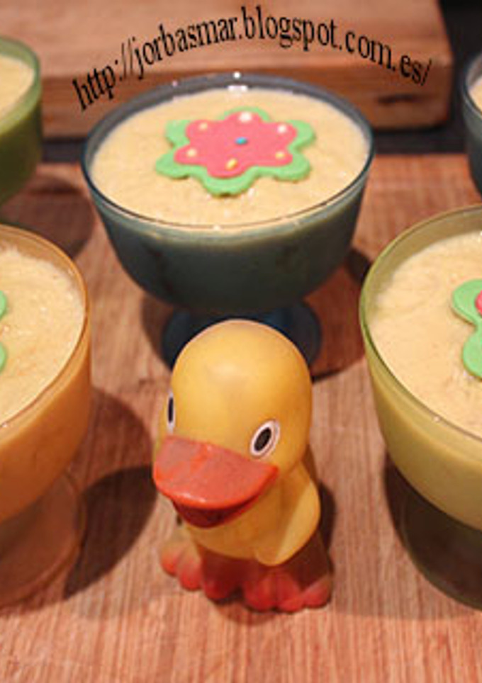 Una foto de Flan casero de piña y boniato